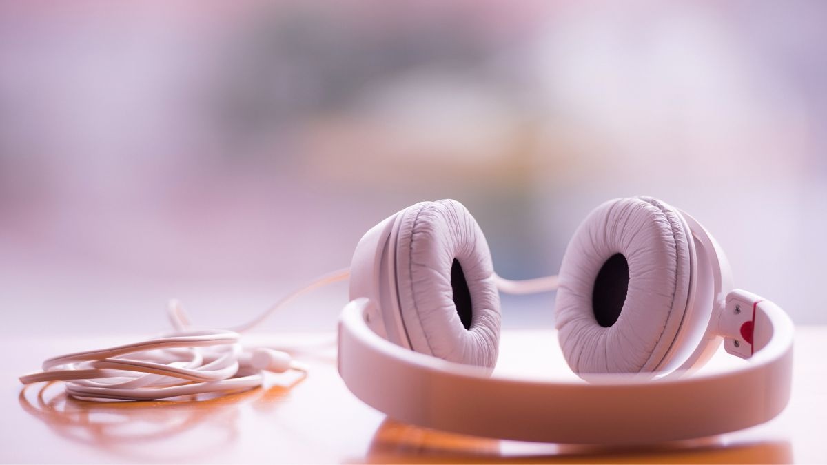 Pink Headphones PNG  pinkheadphoneswallpaper pinkheadphoneslogo   CleanPNG  KissPNG