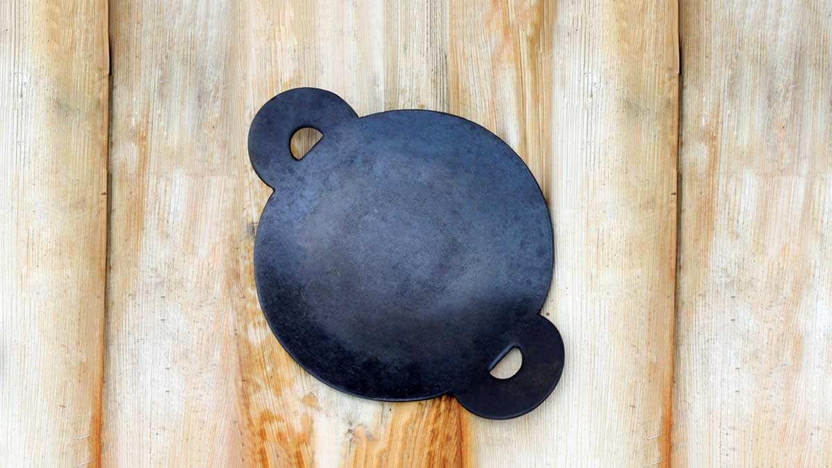 how to clean burnt tawa with baking soda