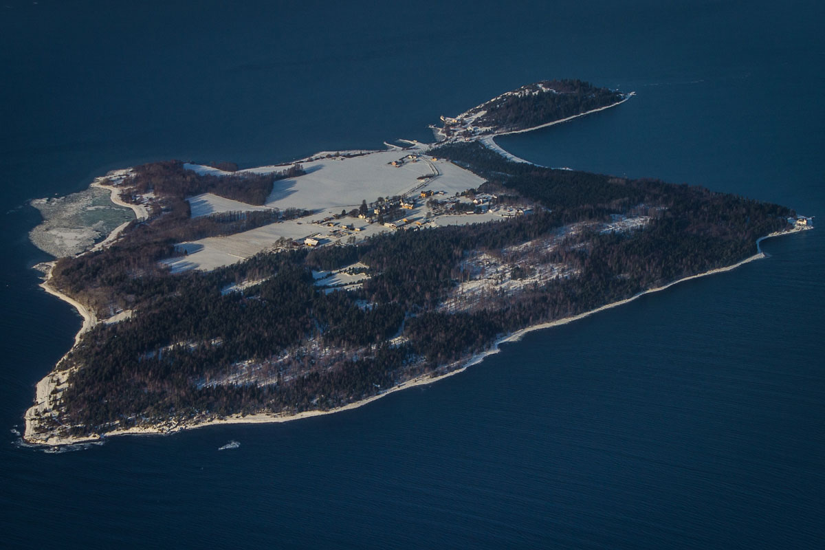 inmates and norway prison island