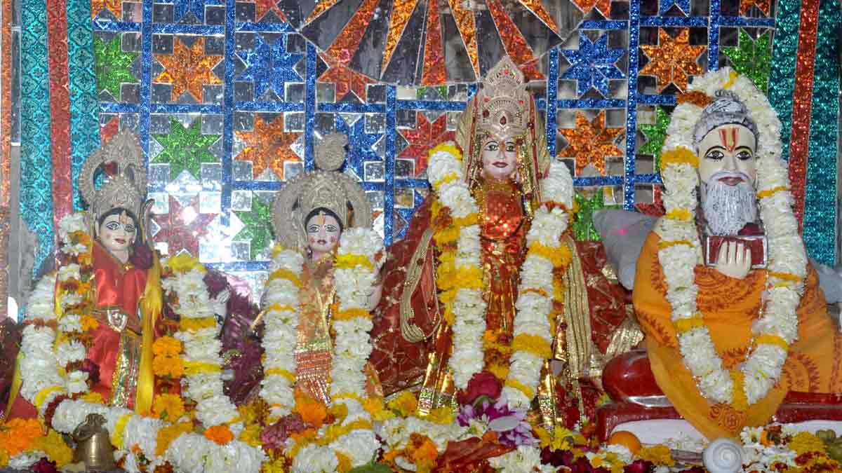 Unique Temple: इस मंदिर में नृत्य करके महिलाएं करती हैं मनोकामना पूरी |  karila mata mandir interesting story | HerZindagi