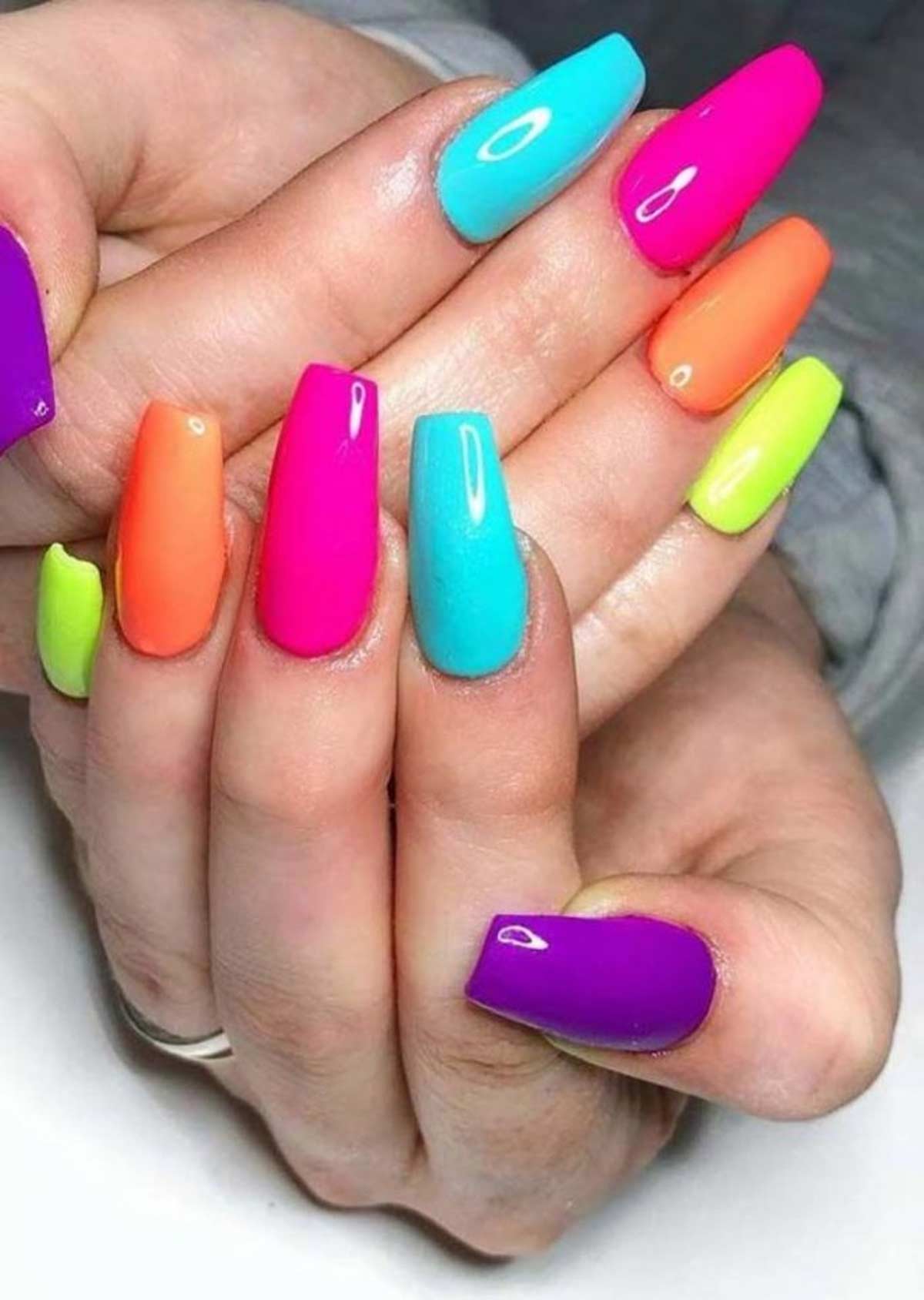 नेल आर्ट-1 most expensive nail polish new