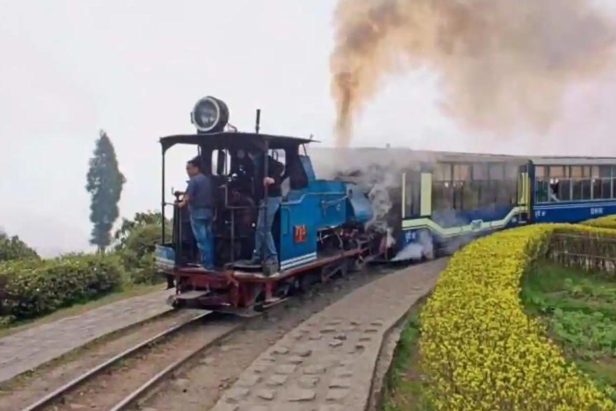 देश का अनोखा रेलवे स्टेशन यहां लोग टिकट तो लेते हैं लेकिन यात्रा नहीं करते Unique Railway 5225