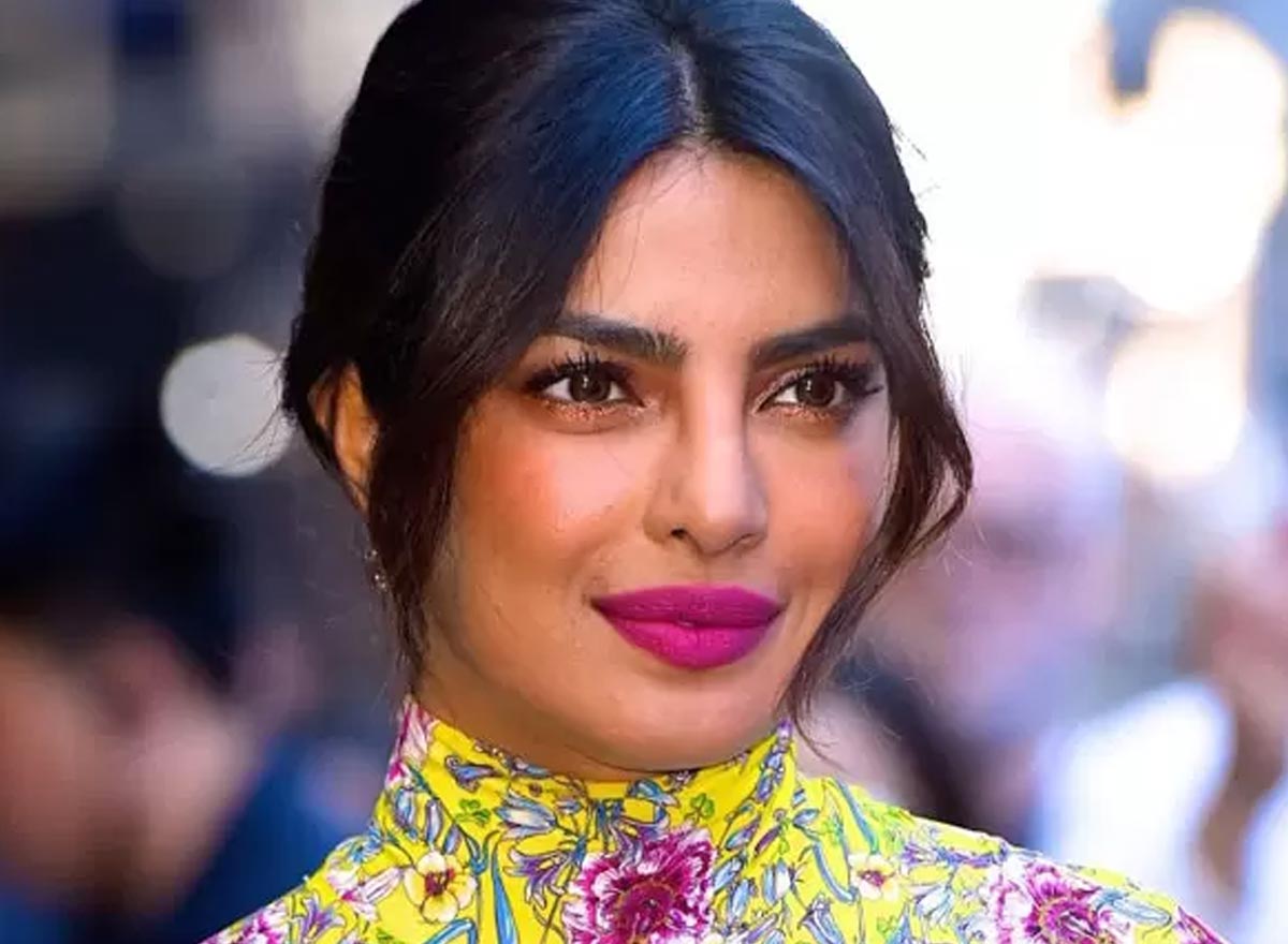 फ्यूशिया पिंक लिपस्टिक pink lipstick shades