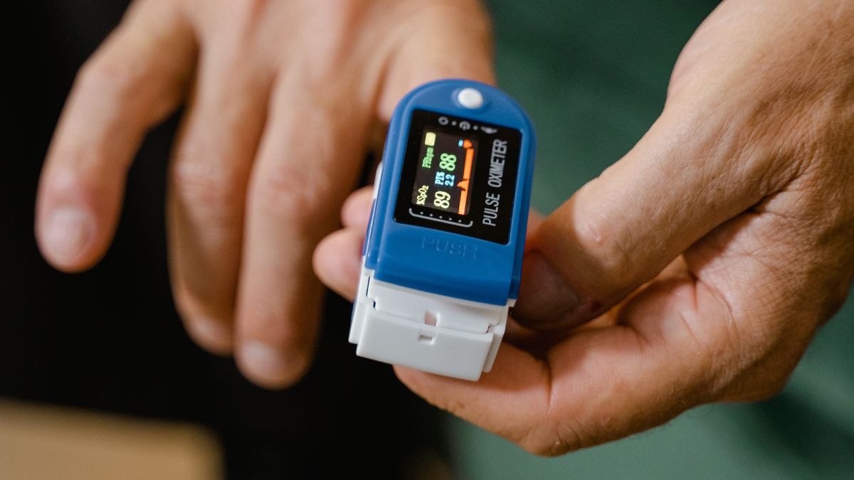 Best Pulse Oximeter कहीं भी करें पल्स मॉनिटर, फटाक से मिल जाएगा सही