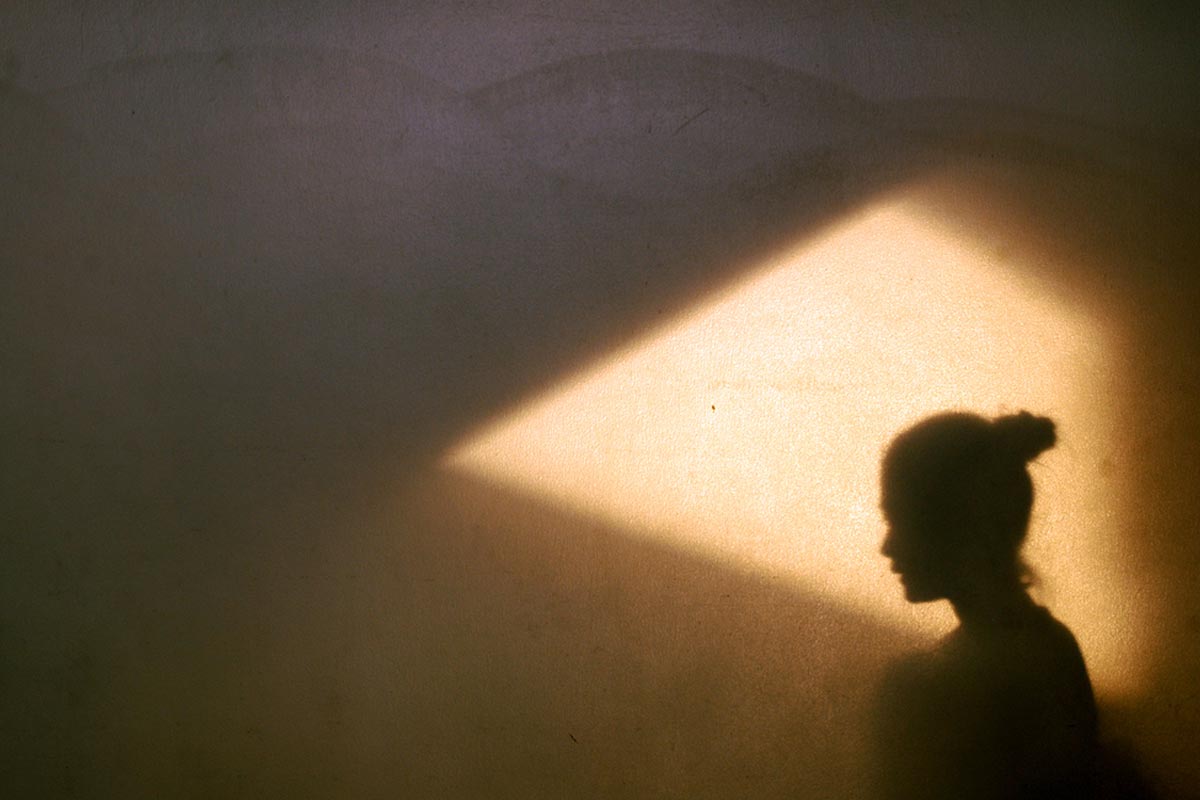 seeing shadow in morning signs