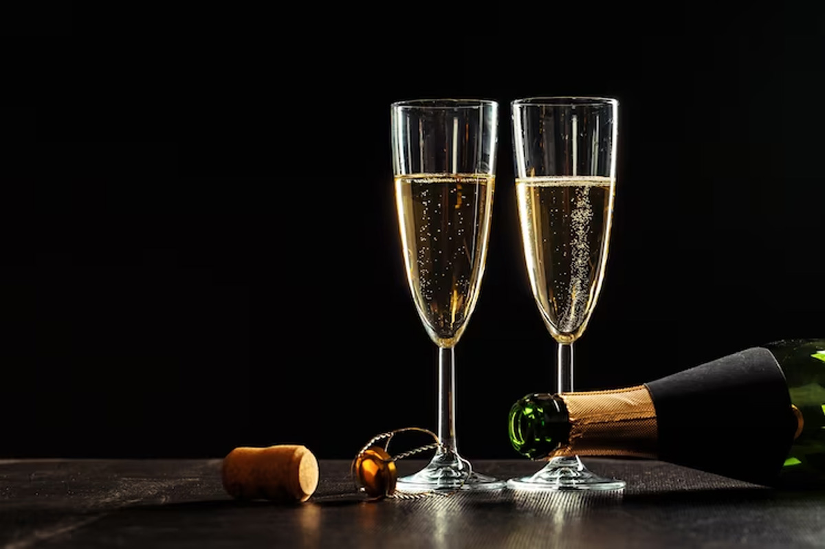 sparkling wine and champagne