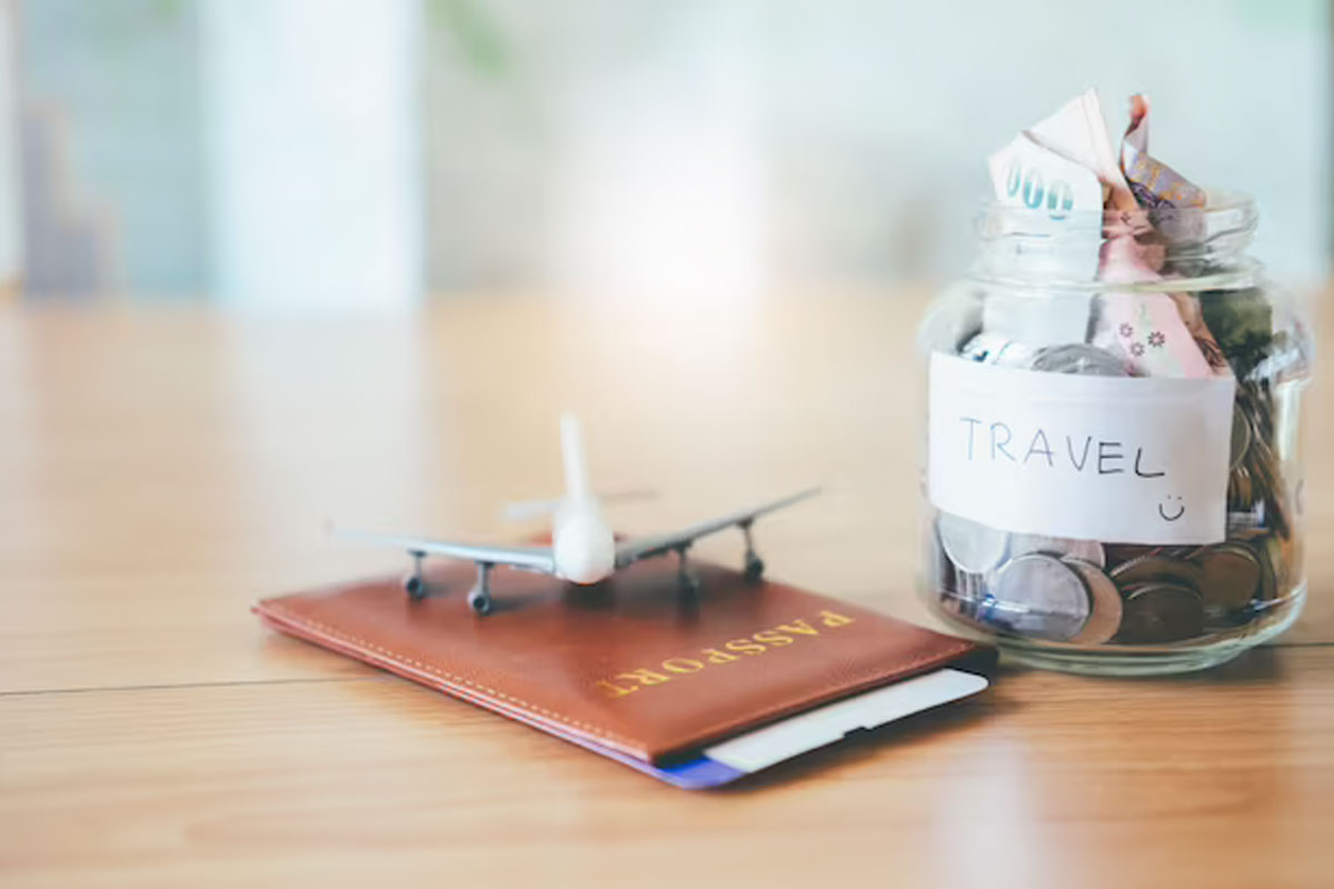 अगर फॉलो करेंगी ये 3 सिंपल टिप्स तो सफर करते समय नहीं होगा अधिक खर्च