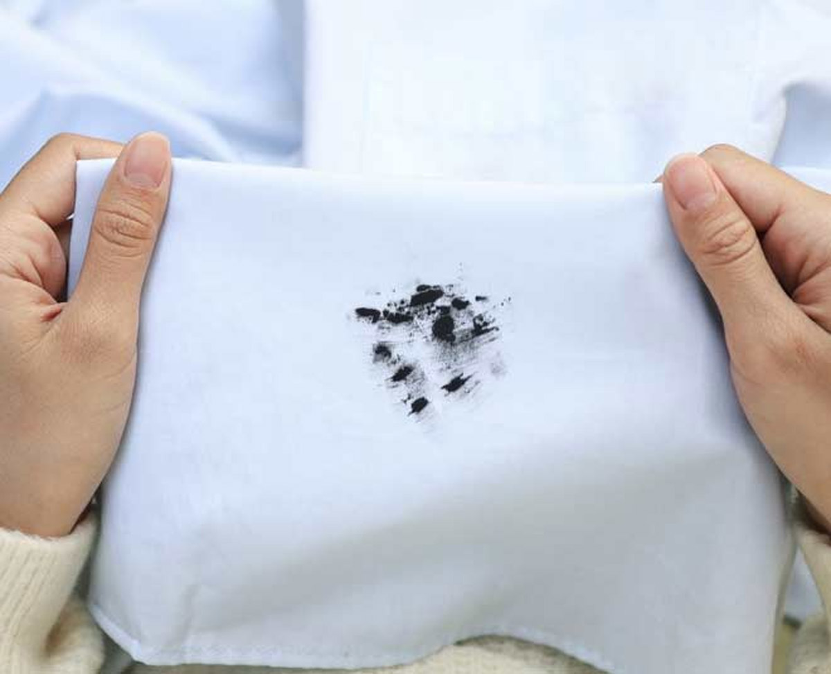 use salt and lemon to wash sketch pen marks