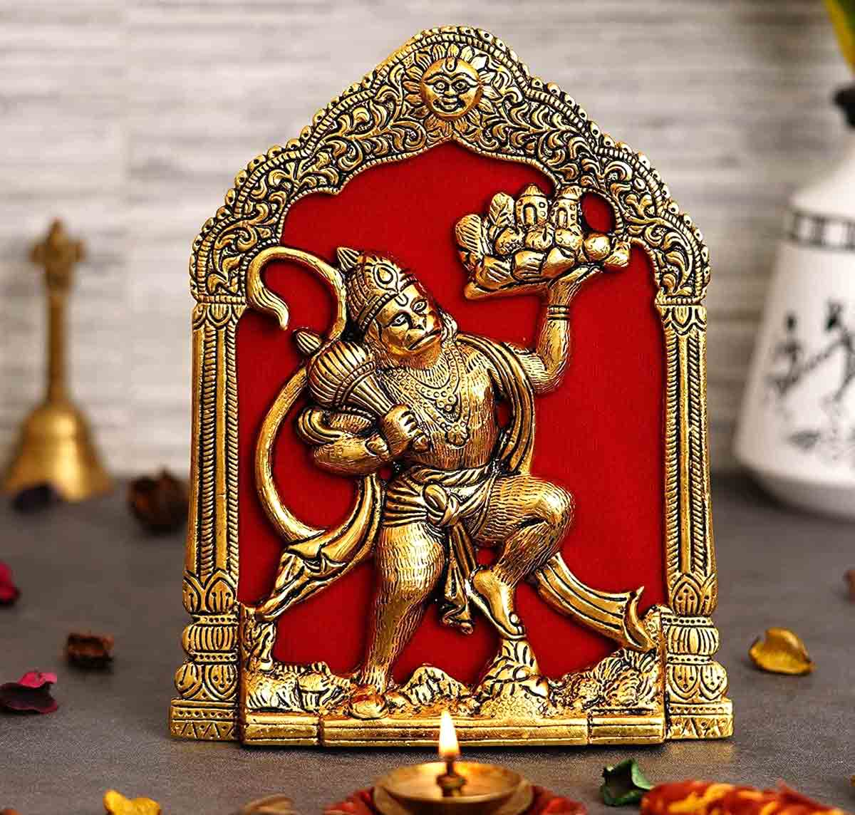 worship of hindu god on holi