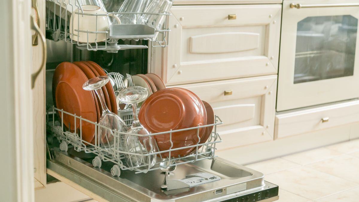 Best Dishwasher Brands: घर का काम बनाएं आसान इस्तेमाल करे ये डिशवॉशर मशीन 