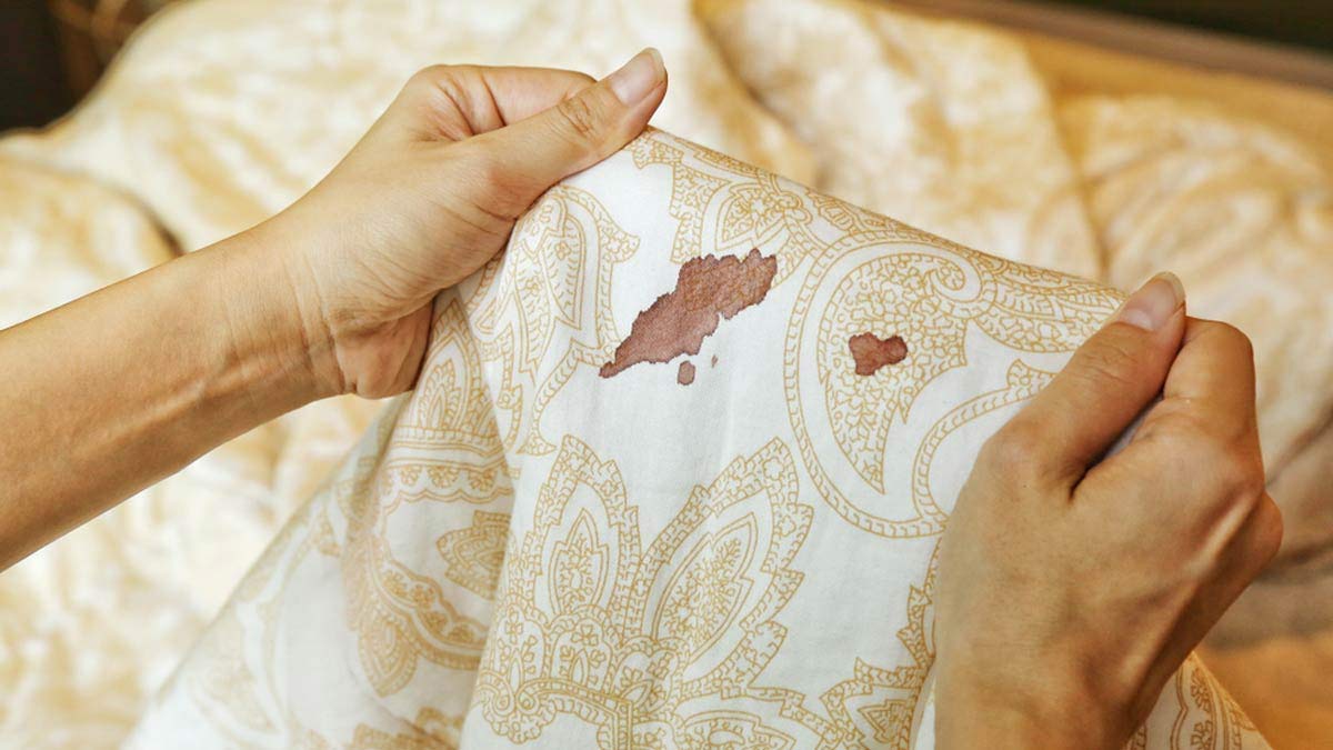 How does menstruation works