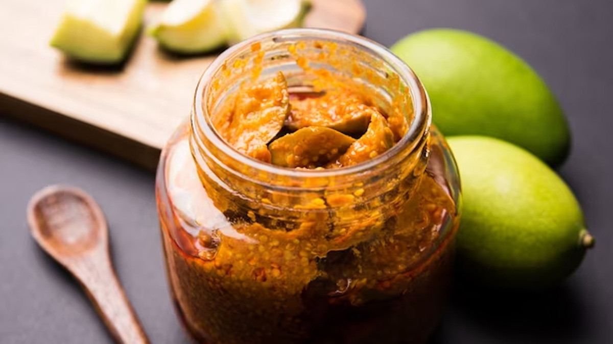 Mango pickle in hindi