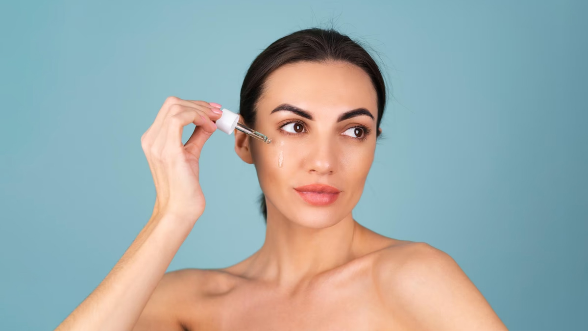 5 Essential Benefits Of Using A Face Serum HerZindagi