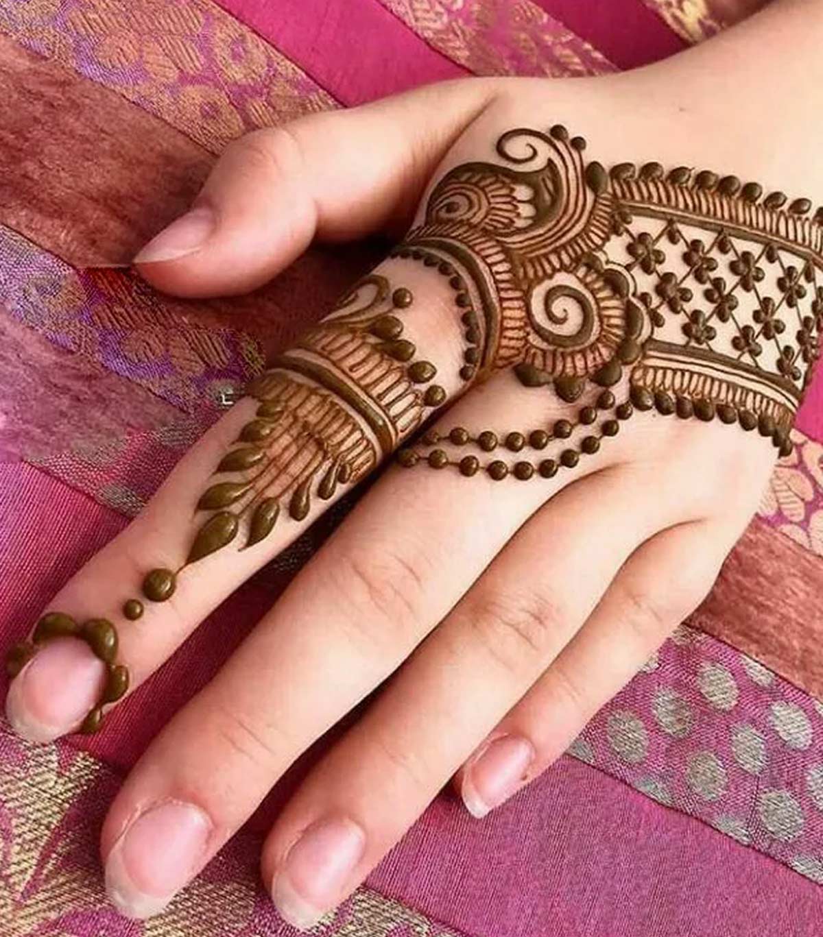 bail mehndi for small hands