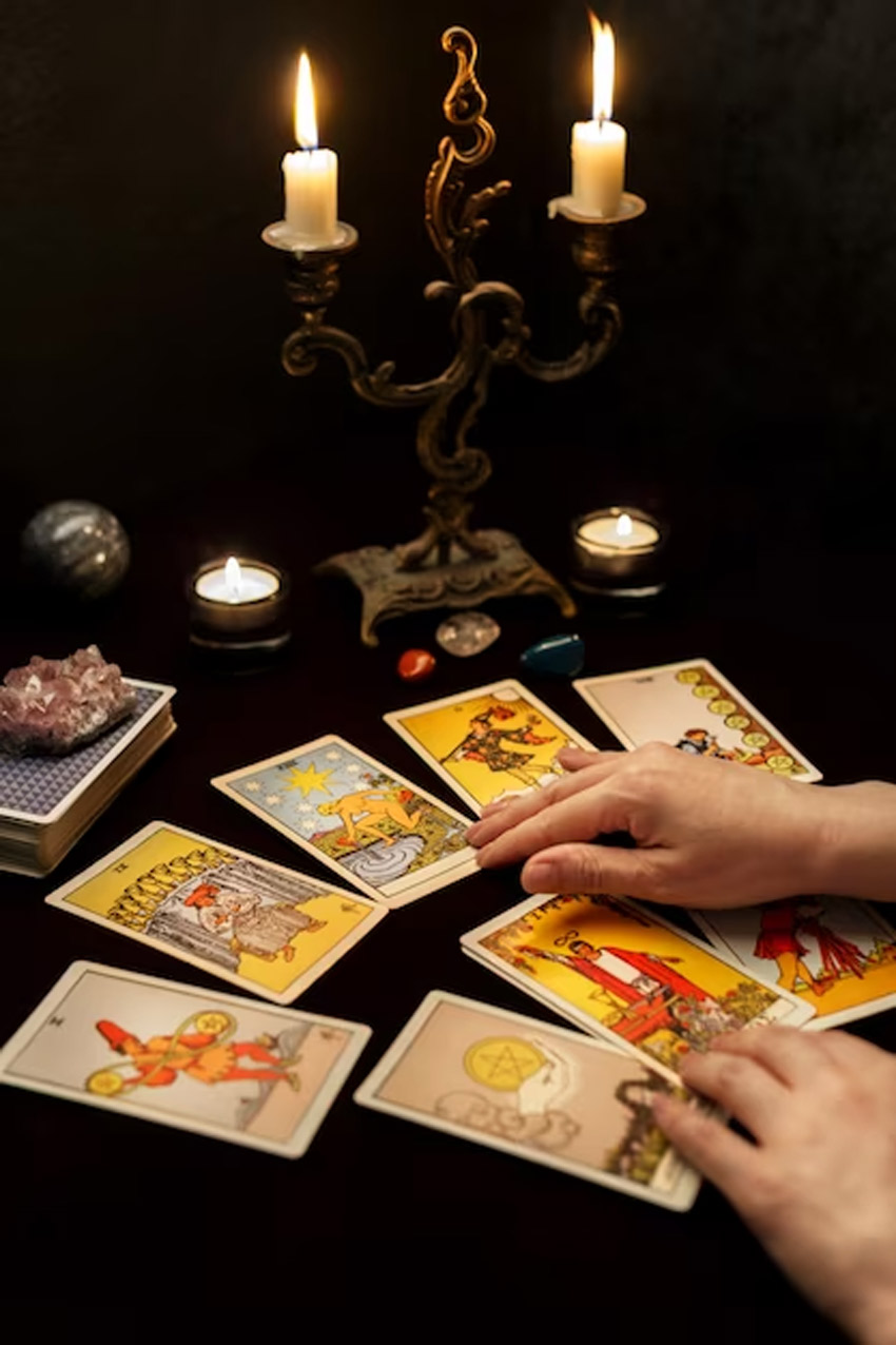 June 2023: Monthly Tarot Card Prediction By Expert | HerZindagi