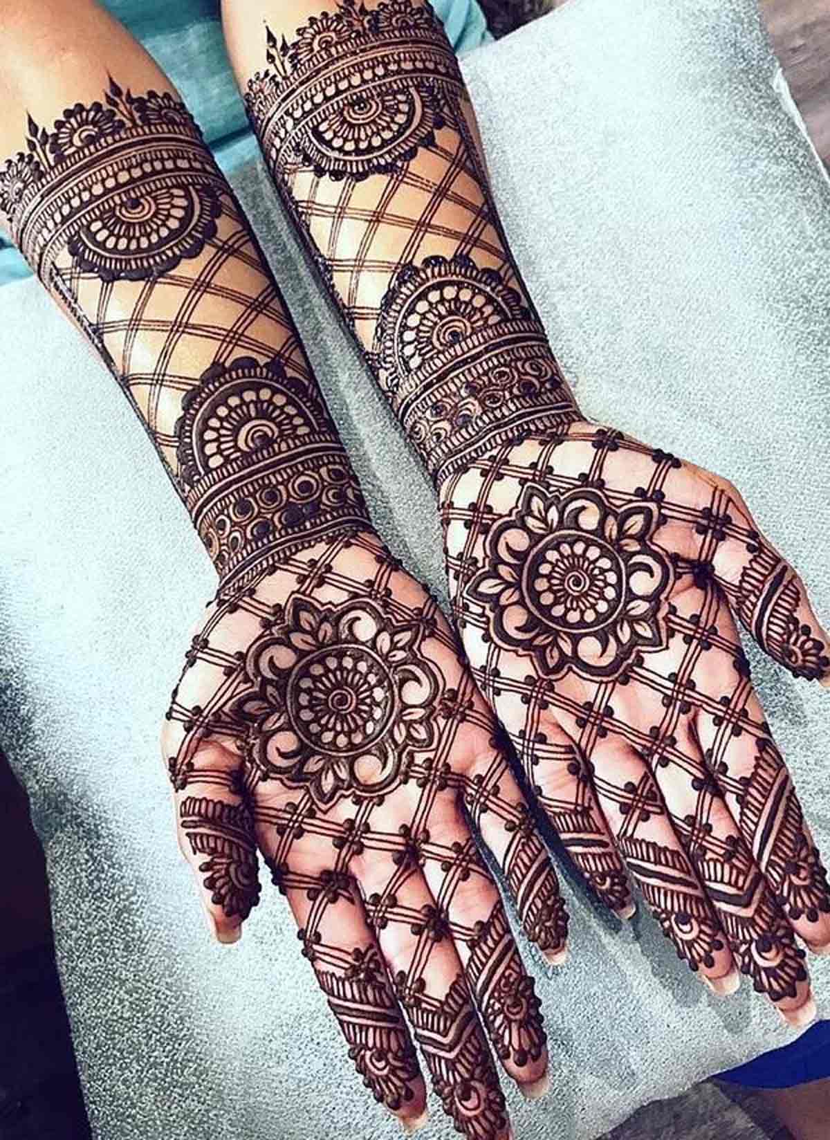 mehndi design  for broad hands