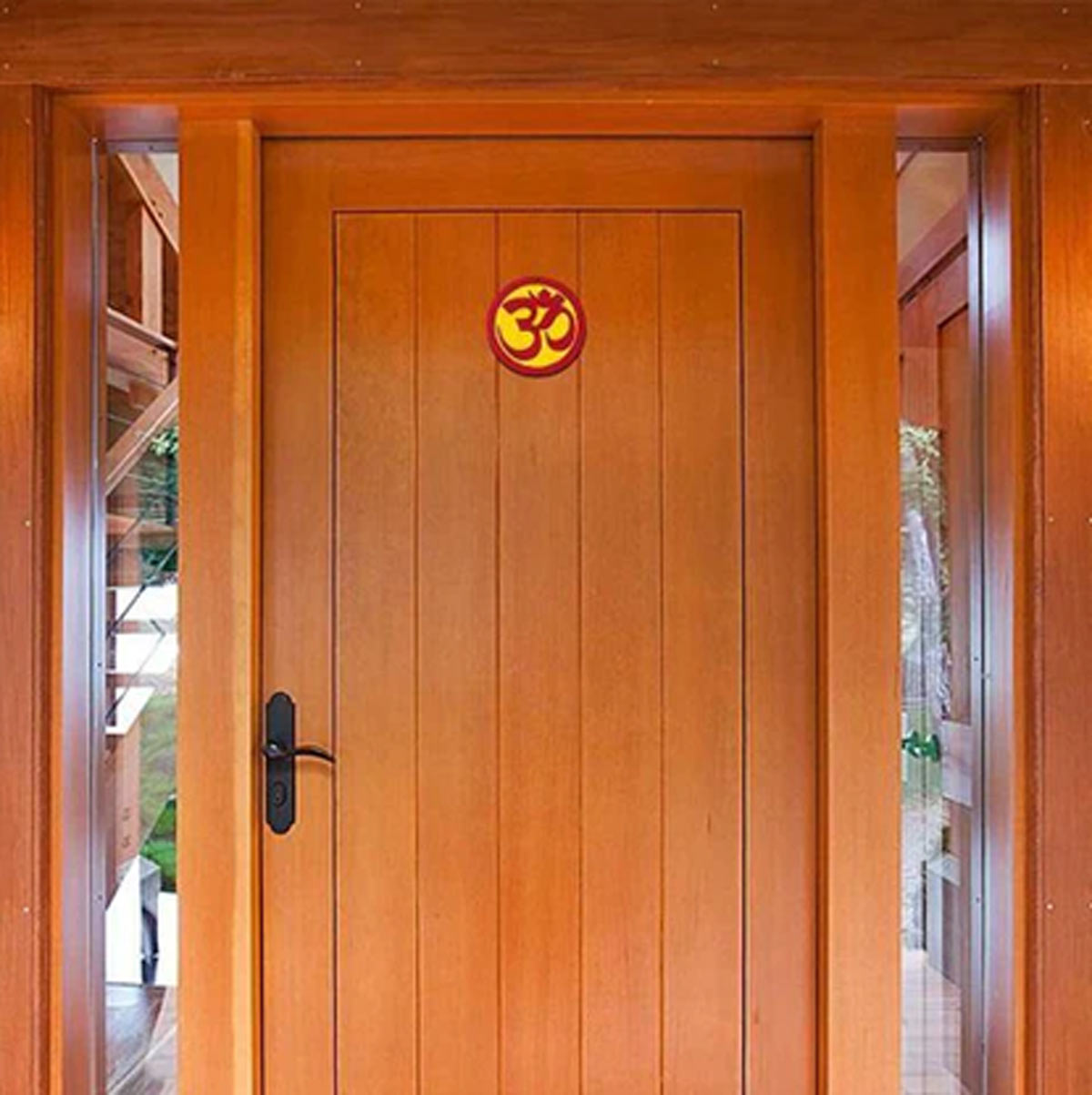 om sign on main door vastu tip