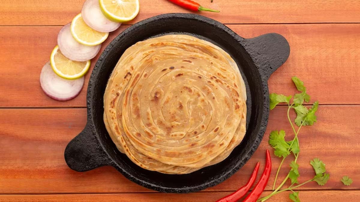 Chilli Garlic Paratha : இனி வீட்டிலேயே செய்யலாம் கலக்கலான சில்லி கார்லிக் பரோட்டா