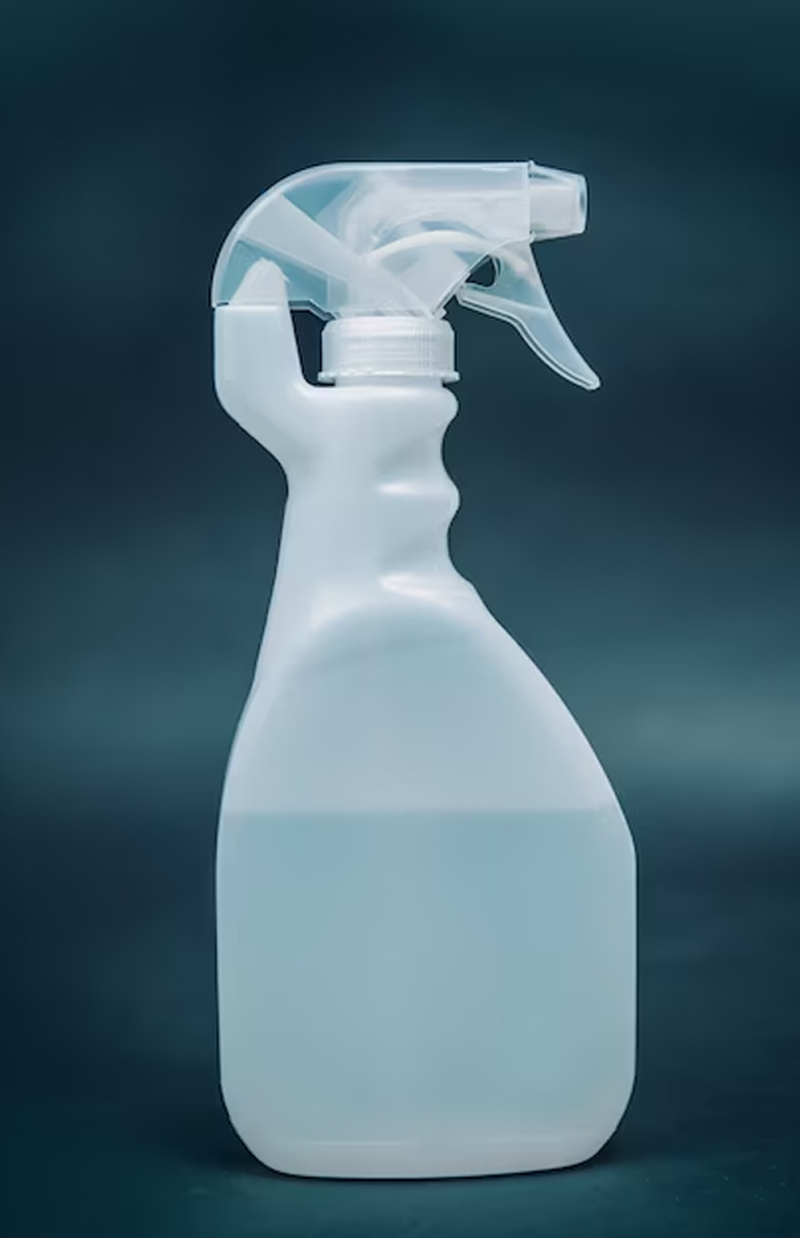 सैनिटाइजर स्प्रे बॉटल को फेंकने के बजाए ऐसे करें ReUse how to reuse