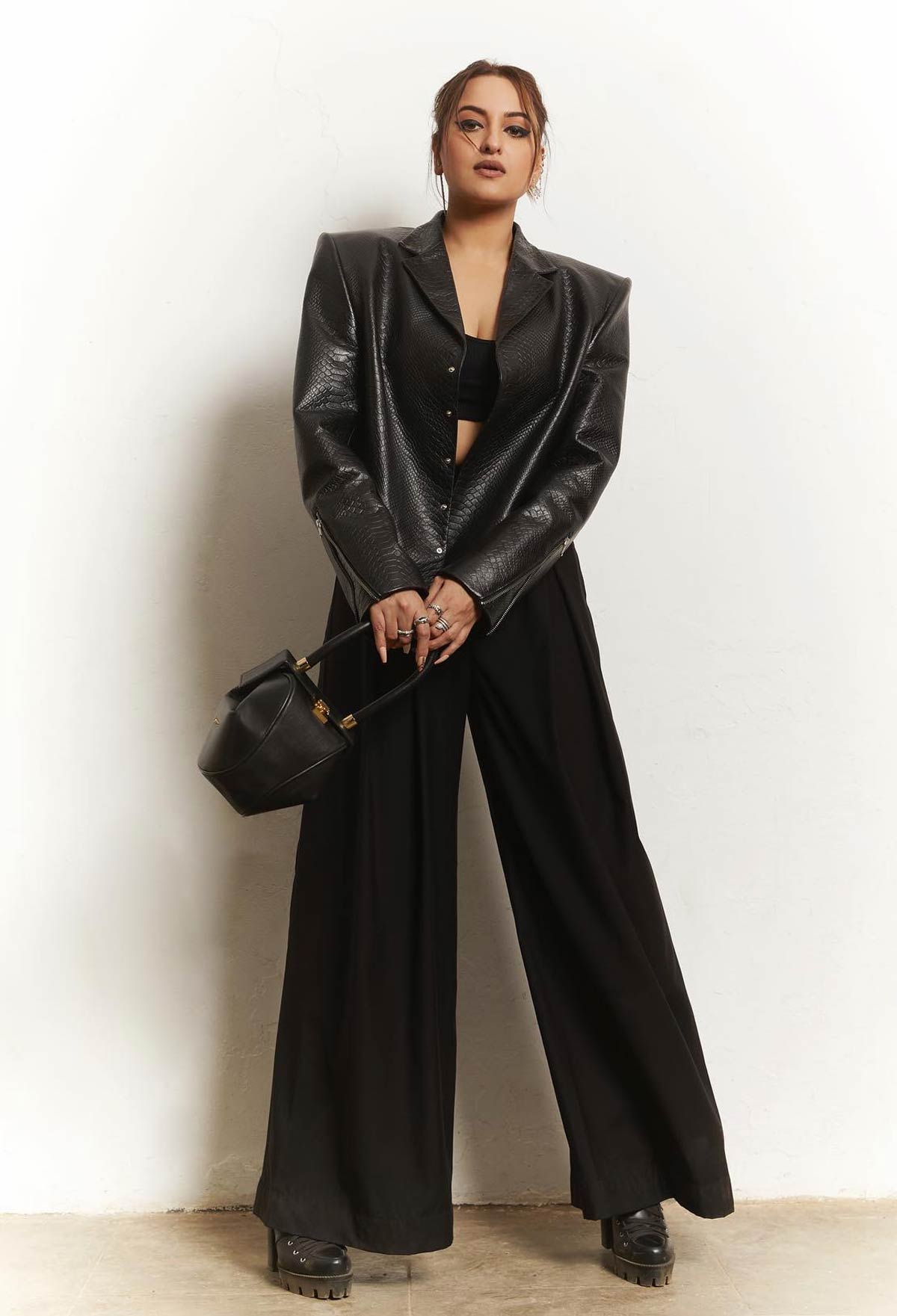 sonakshi sinha wearing black