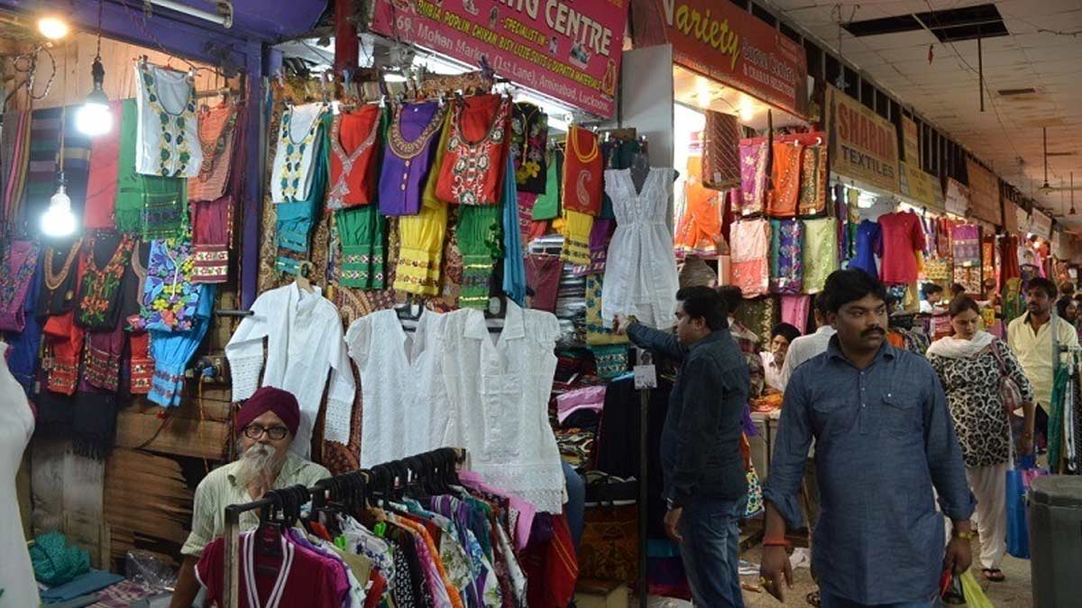 street markets in lucknow