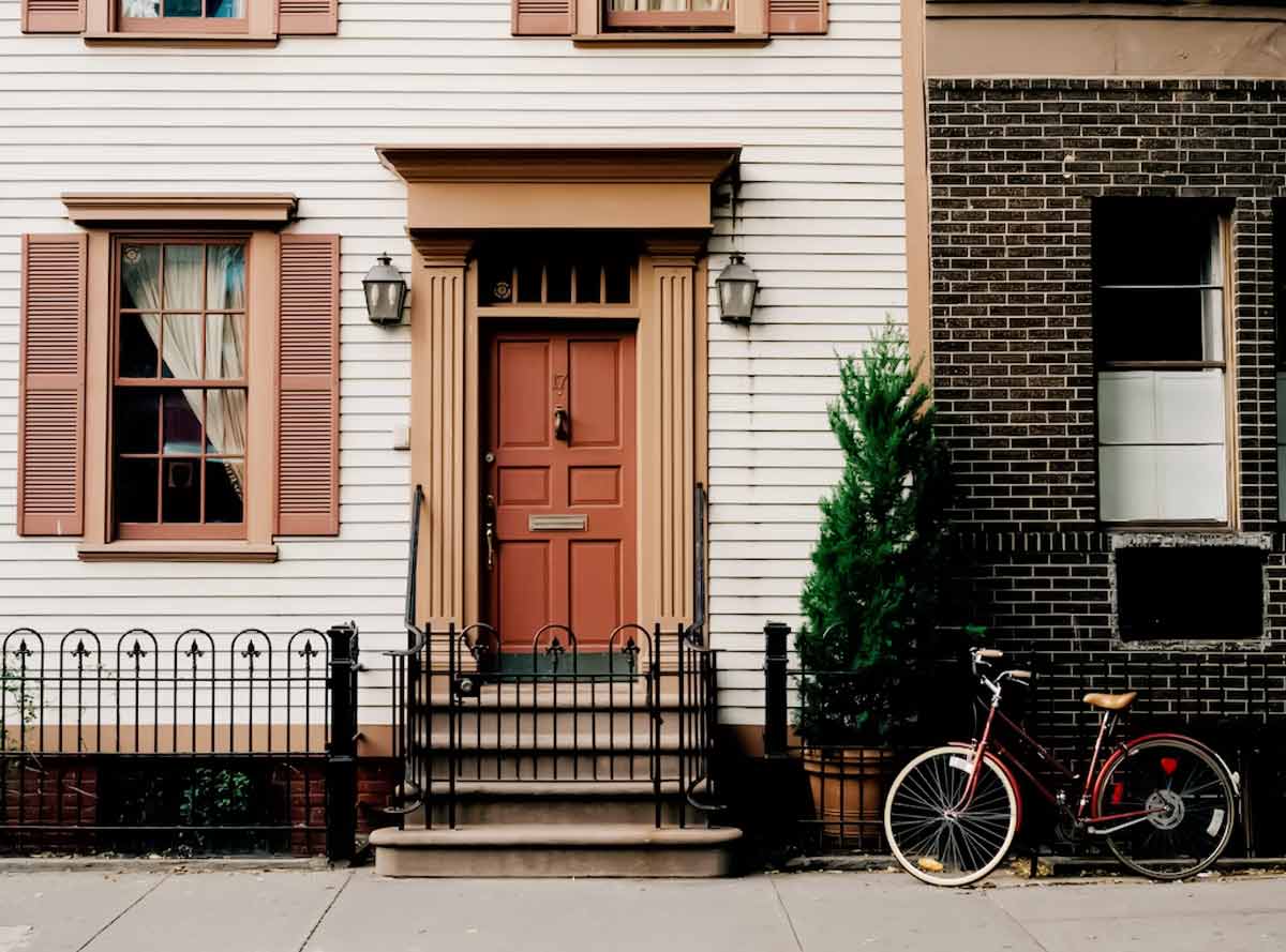 vastu for main gate of home at abroad