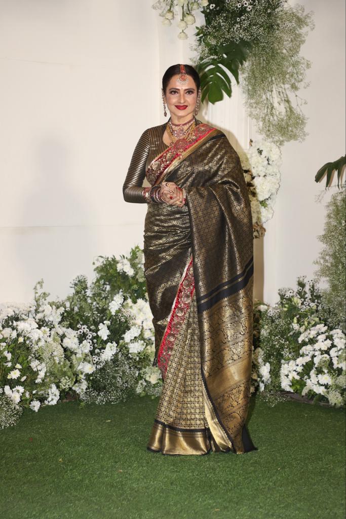 Rekha look