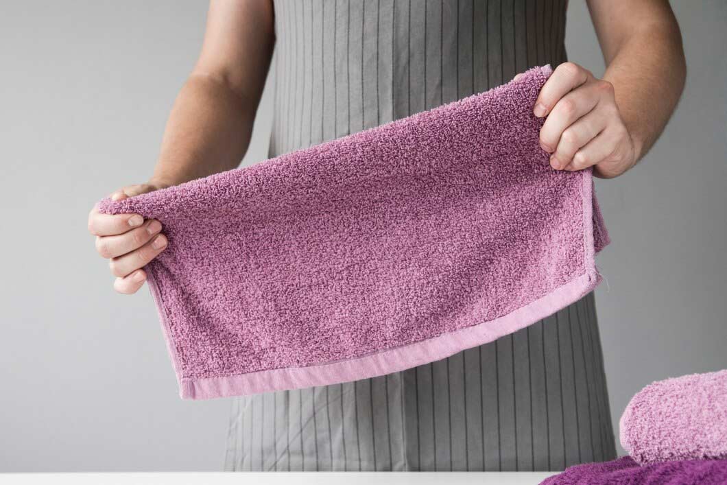 Towel Reuse घर पर रखी पुरानी टॉवल को फेंकने की बजाए यहां बताए गए तरीके