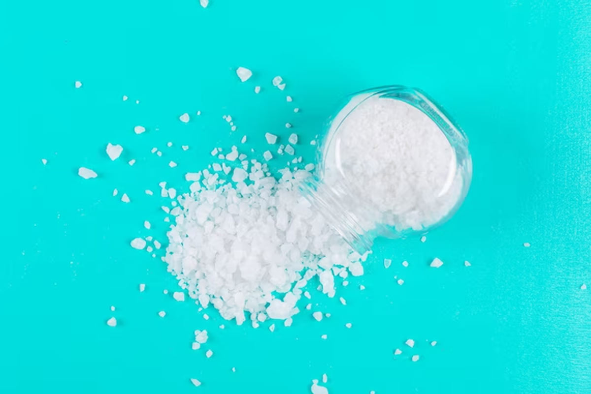 bleaching powdeTIPS TO  Clean Stains On White Clothe