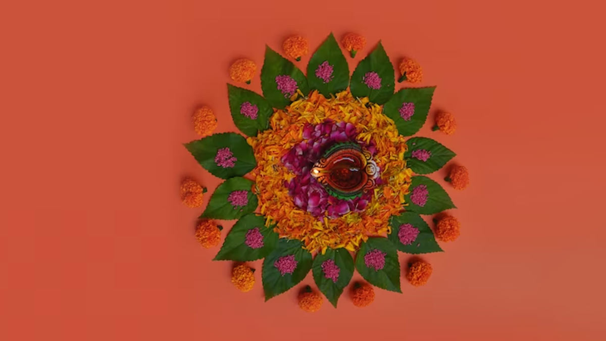 Diwali 2023 5 Easy Rangoli Design Ideas With Flowers For Corners Herzindagi