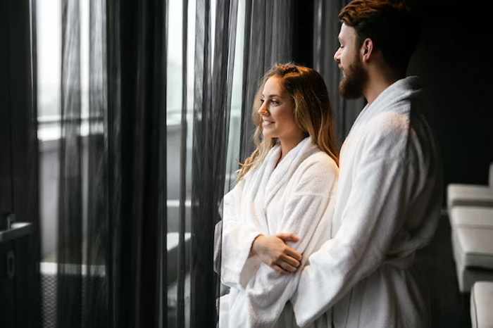 how to book a hotel room for unmarried couple