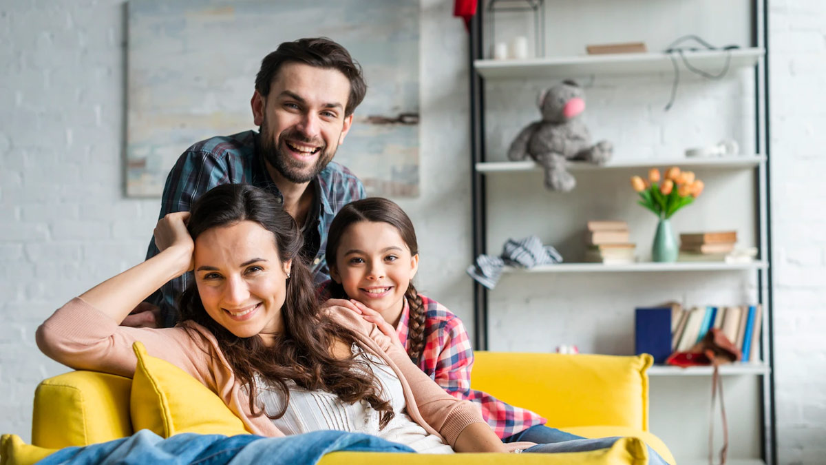 how to celebrate new year with your family or friends