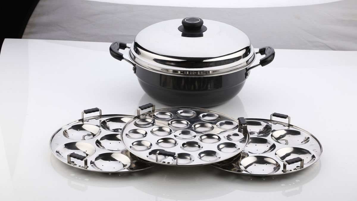 How To Clean Idli Maker Step By Step Guide To Clean Plastic, Aluminum
