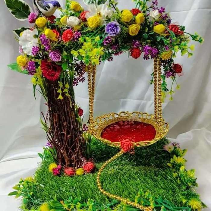 Handmade Jhula For Laddu Gopal इन टिप्स की मदद से घर पर ही बनाएं लड्डू