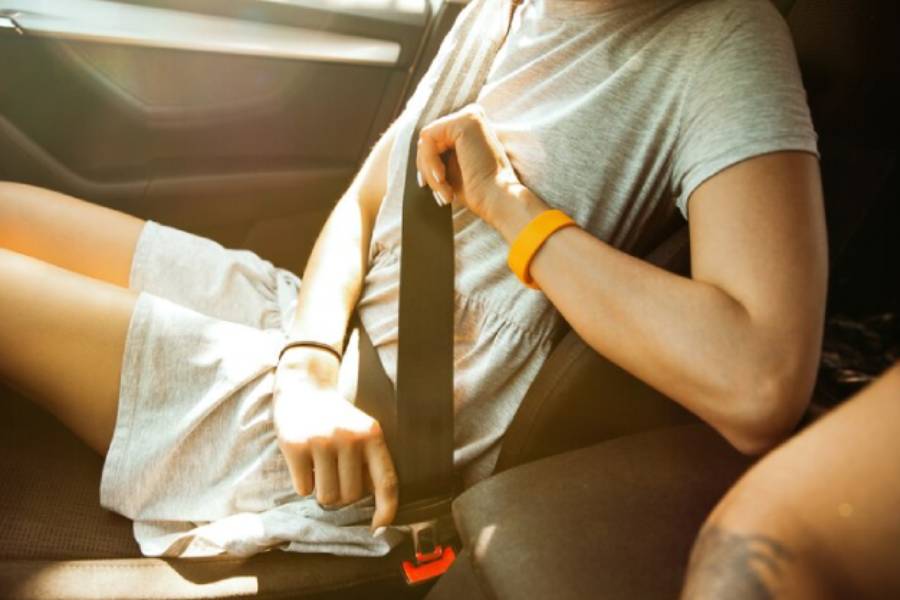 seat belt and car problems