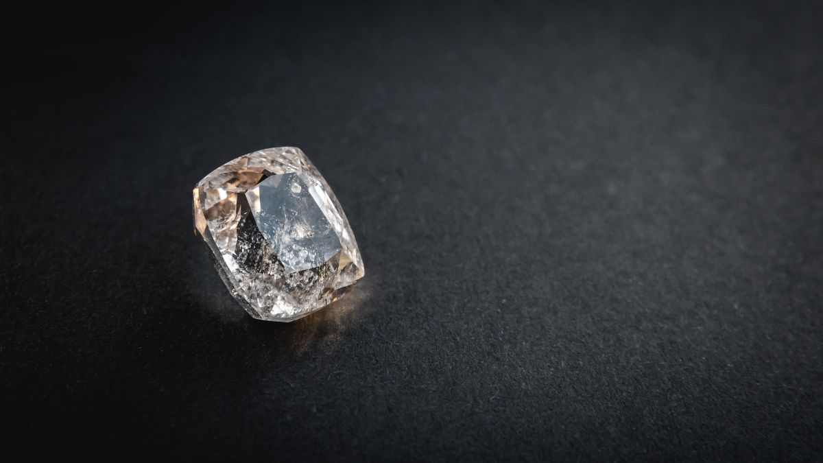 white topaz gemstone