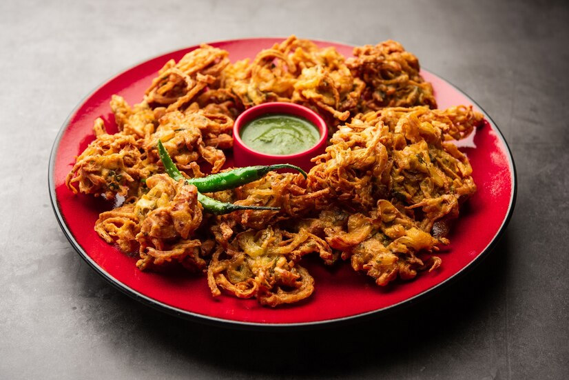 Quick And Easy Diy Kanda Bhajia Recipe For Those Tea Time Hunger Pangs