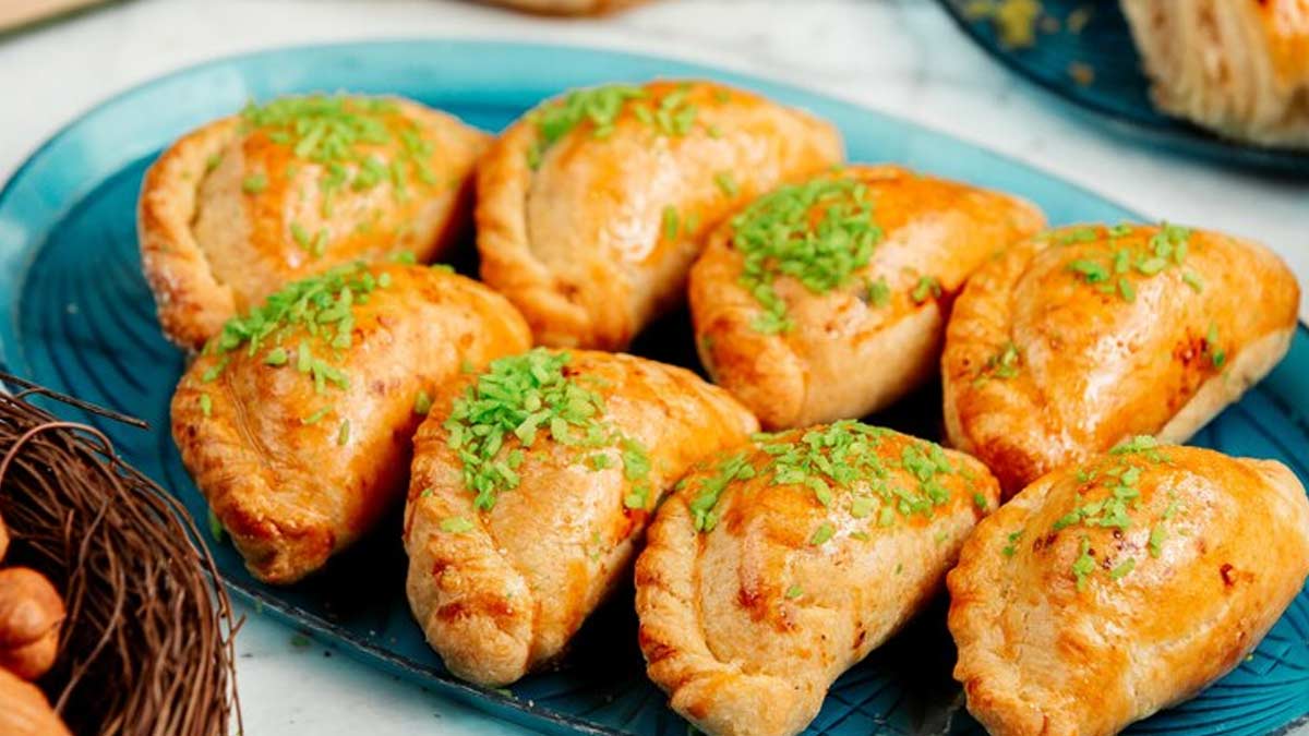 Delish DIY Gujiya Recipe To Add Magic To Your Diwali Feast 