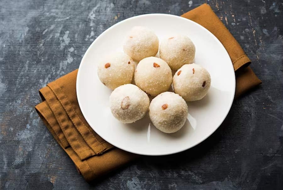 Rava Ladoo