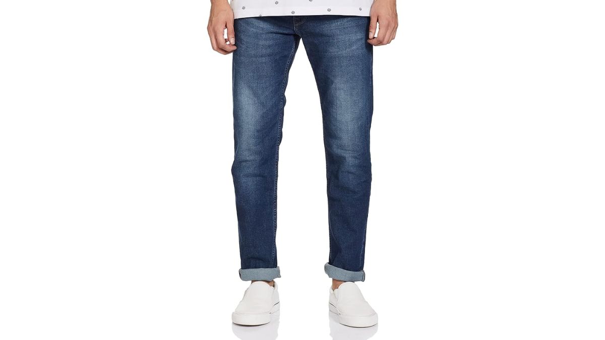 Mens Jeans Under 1500 स्टाइलिश कैजुअल लुक के लिए पहनें इस तरह की जींस