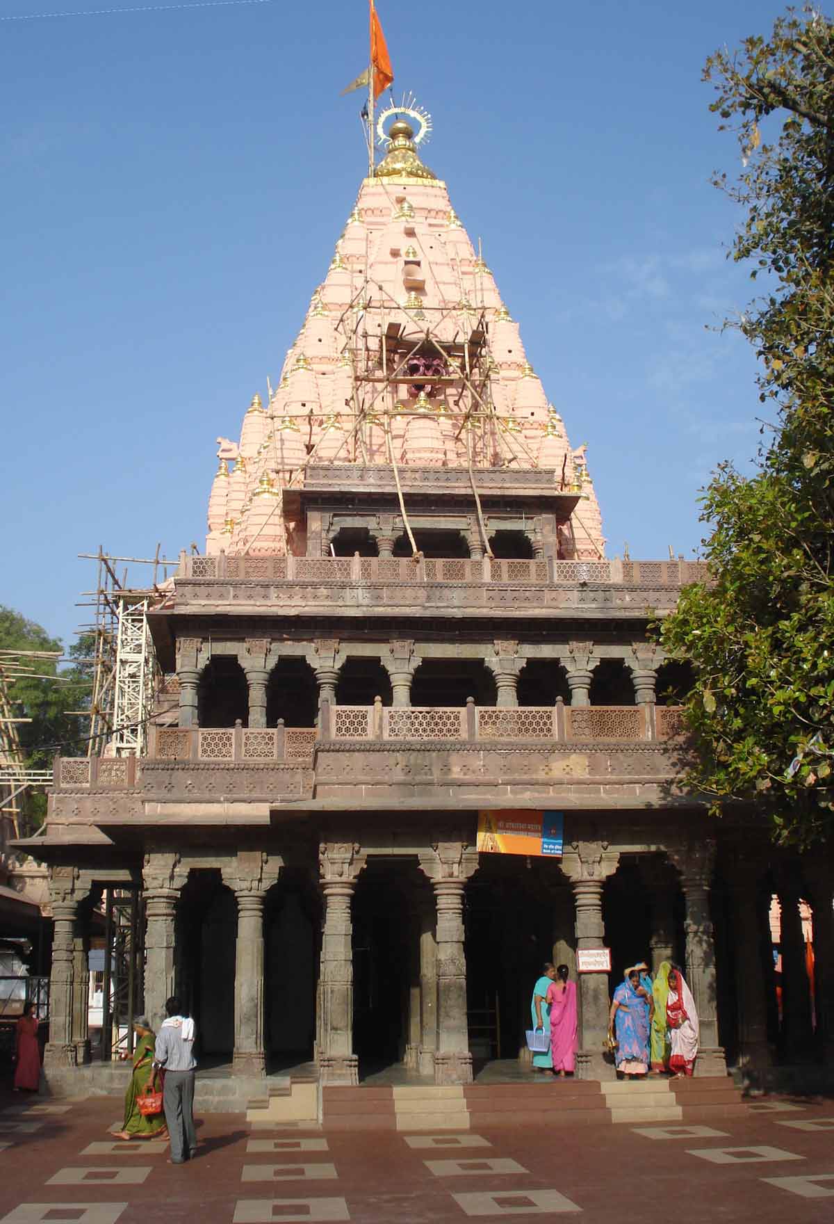 Which is the famous temple of Lord Shiva in Madhya Pradesh