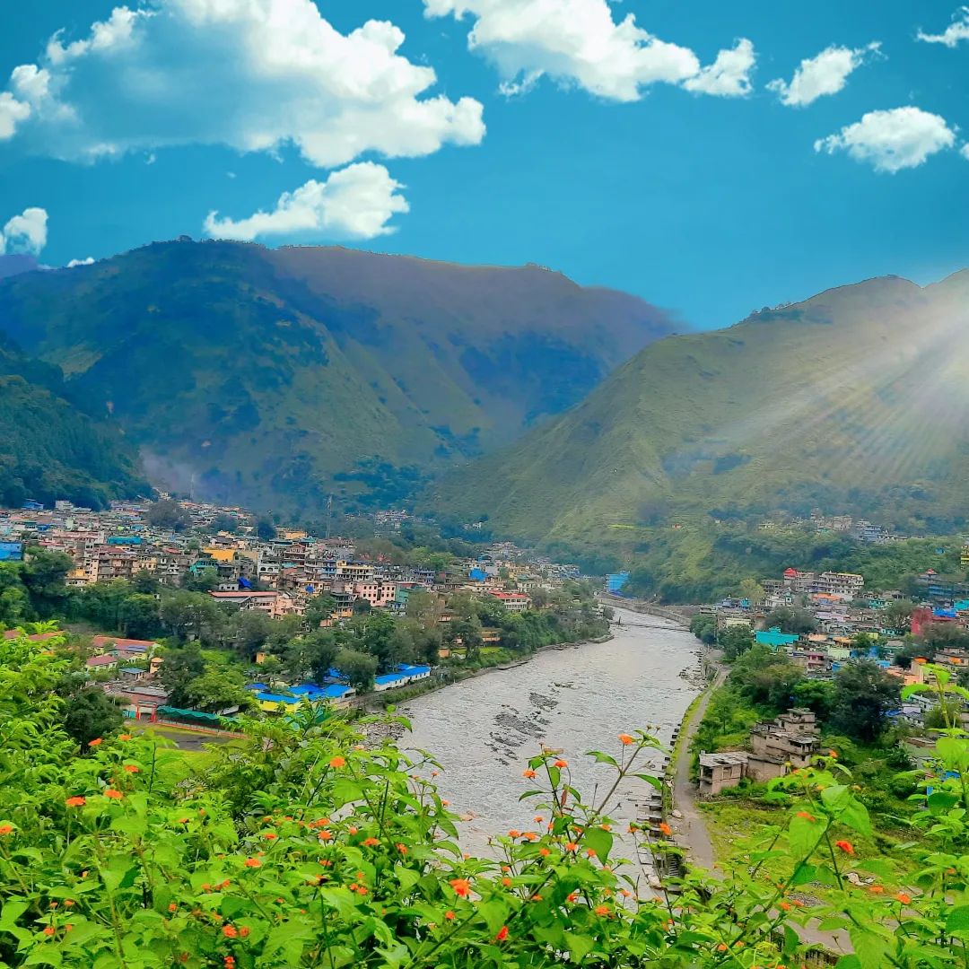 Why is Sangla famous