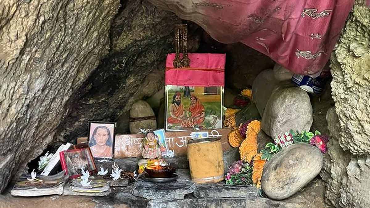 भगवान राम के गुरु ऋषि वशिष्ठ की गुफा क्यों है सैलानियों के लिए बेहद खास? जानें