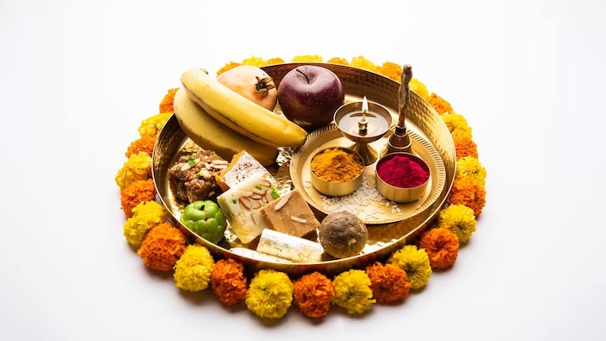 नवरात्रि में मां दुर्गा के प्रसाद के लिए बनाएं ये बंगाली डिशेज | bengali dishes for navratri prasad | HerZindagi