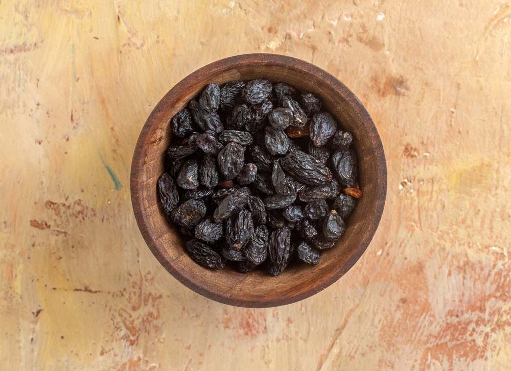 black raisins for acidity