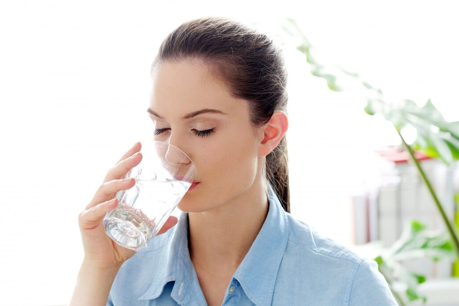 drinking water in malasana benefits