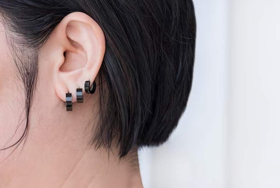 earlobe issues with earings