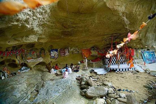 first shakti peeth hinglaj mata mandir in pakistan