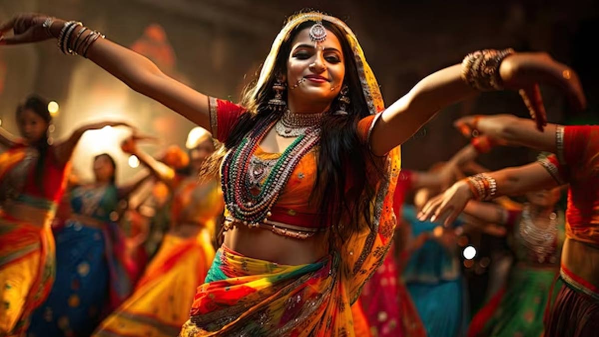 ITSMYCOSTUME Gujarati Garba Dress for Girls Kids Navratri Dandiya dance  Multicolor Lehenga Top Dupatta Set Indian