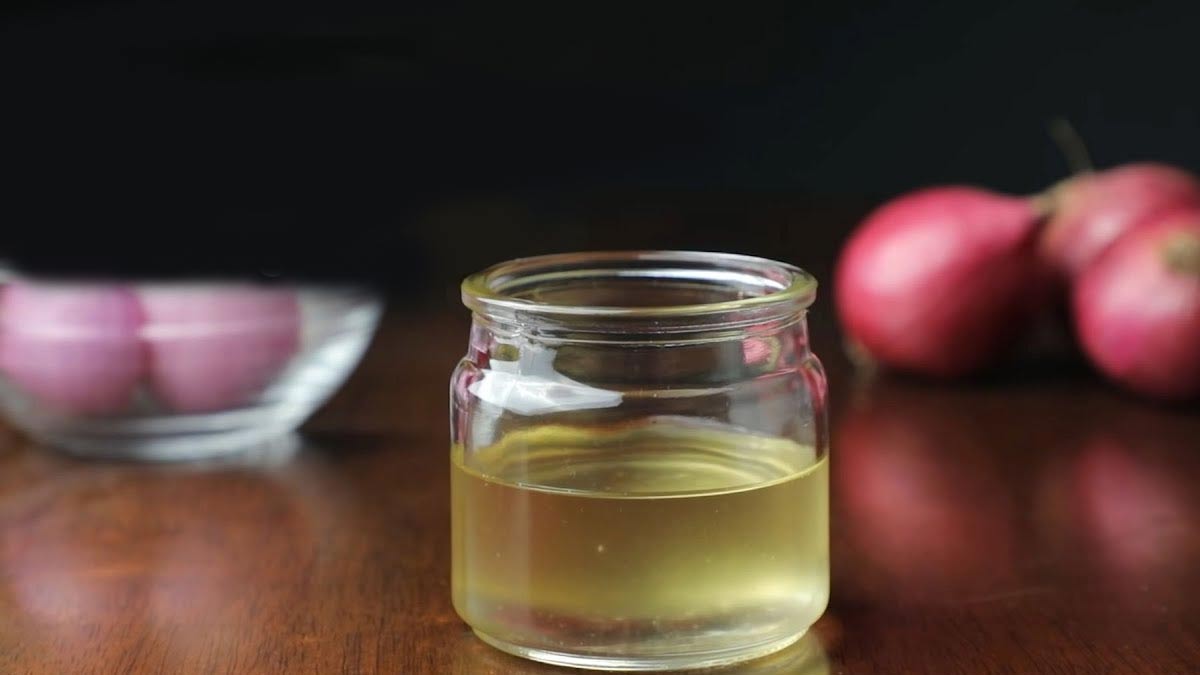 how to make onion hair oil for hair growth